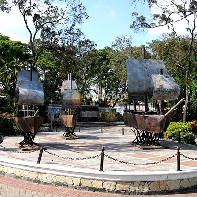 Foto 1 de Parque Colón