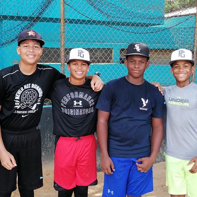 Foto 1 de Academia de Béisbol Los Robles