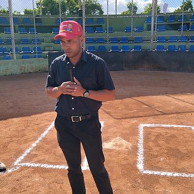 Foto 1 de Escuela de béisbol Alberto López