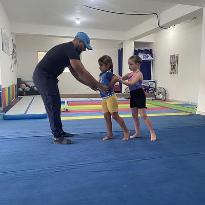 Foto 1 de Ross Dragons Gymnastic Academy