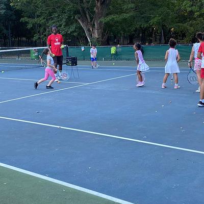 Foto 1 de Coach Madu Tenis